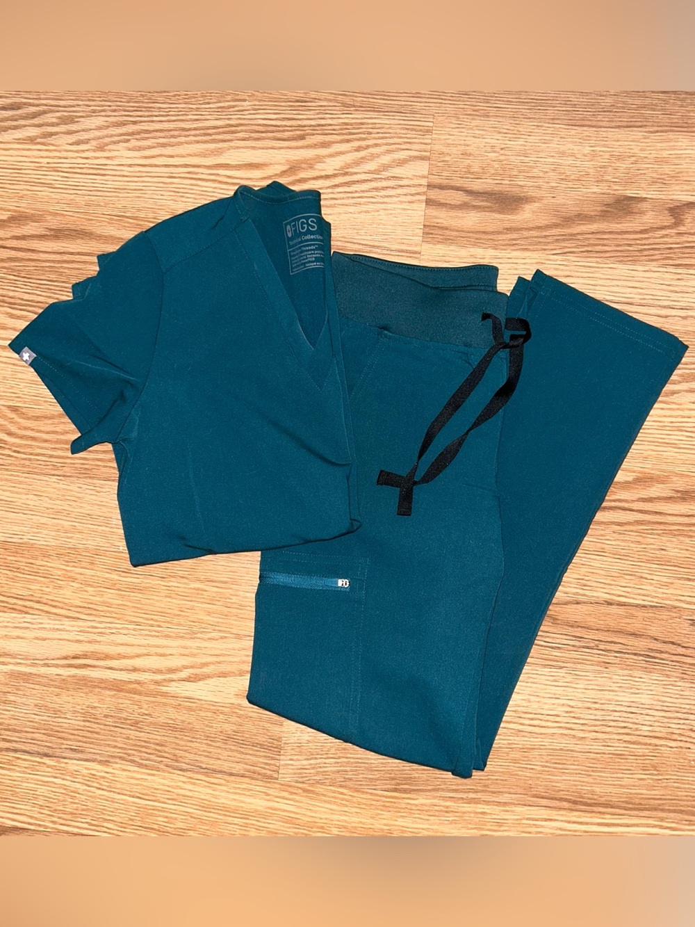 Figs Scrub Set in Forest Green